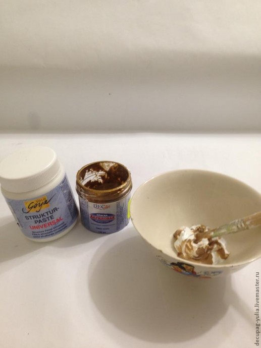 Декупаж с применением 2-шагового кракелюра: часть 2