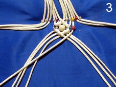 ​Ажурный поясок с кистями и бусинками в технике макраме: часть 2