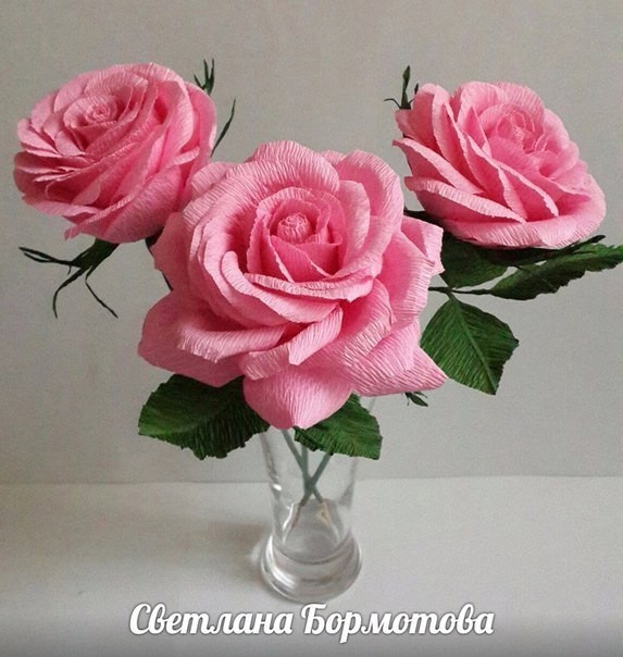 Розы из гофрированной бумаги