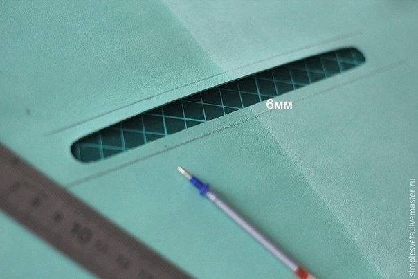 ​Технология обработки прорезного кармана на куртке