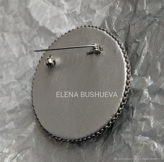 Потайной способ обработки края броши Потайной способ обработки края броши