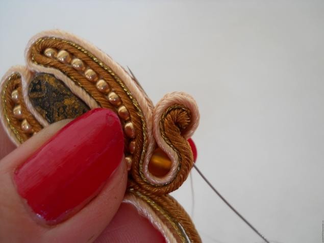 Сутажные серьги "Ромашки по-восточному": мастер-класс, часть 3