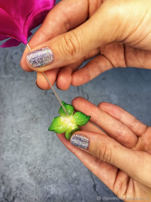​Как сделать брошку-пин "Лотос": часть 3