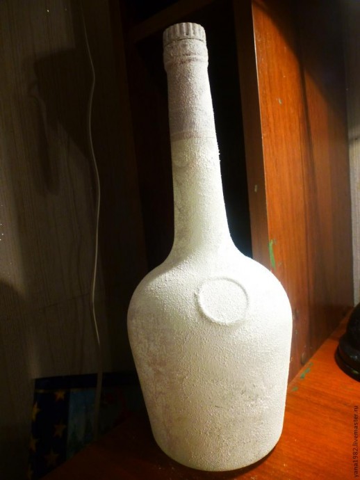 Делаем праздничную бутылочку с двусторонним декупажем: часть 1