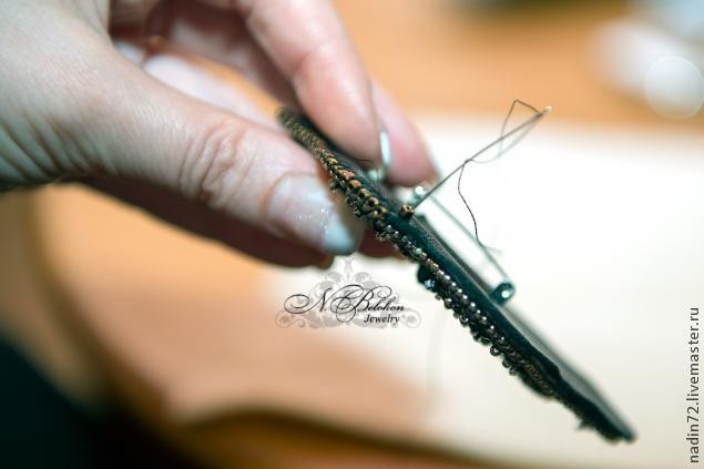 ​Вышивка бисером "Брошь-бабочка экзотическая": мастер-класс, часть 4