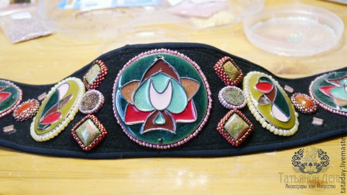 Создаем пояс с бисерной вышивкой: часть 3