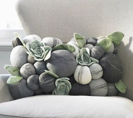 Подушки-суккуленты