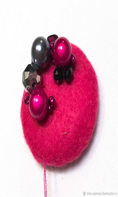 ​Делаем брошь-цветок из кожи: часть 1