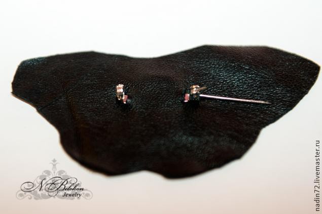 ​Вышивка бисером "Брошь-бабочка экзотическая": мастер-класс, часть 3