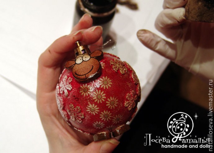 Декорируем елочную игрушку "Барашка-Ромашка" в технике объемного декупажа: часть 2