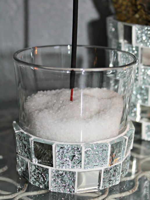 ​Декорируем стеклянные подсвечники мозаикой: часть 3