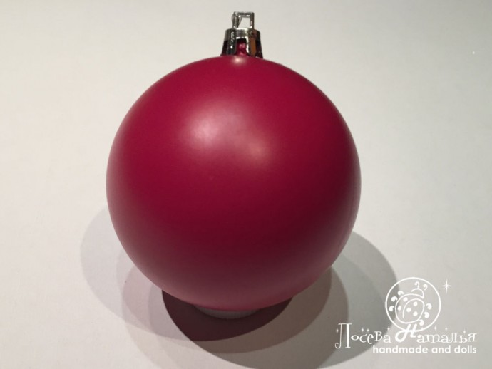 Декорирование винтажного ёлочного шара "Зимняя сказка" в смешанной технике: часть 1