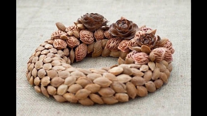 ​Украшения из косточек фруктов