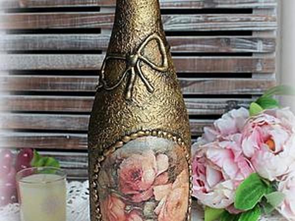 Декорируем стеклянную бутылку в технике декупажа