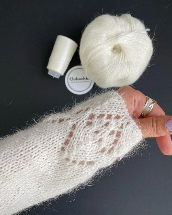 ​Ажурный узор спицами для отделки рукавов