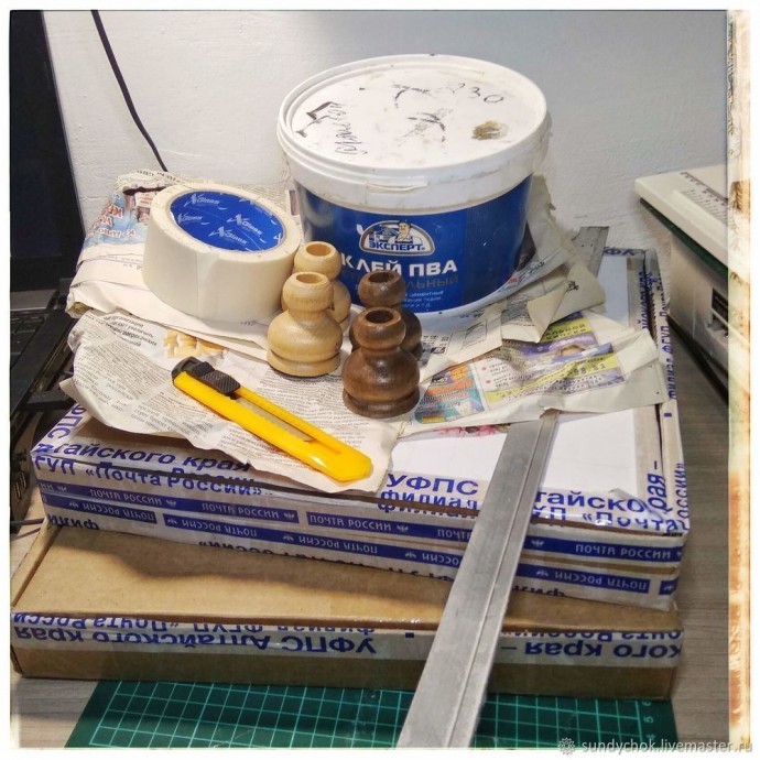 ​Ящик со львом в технике папье-маше: часть 1