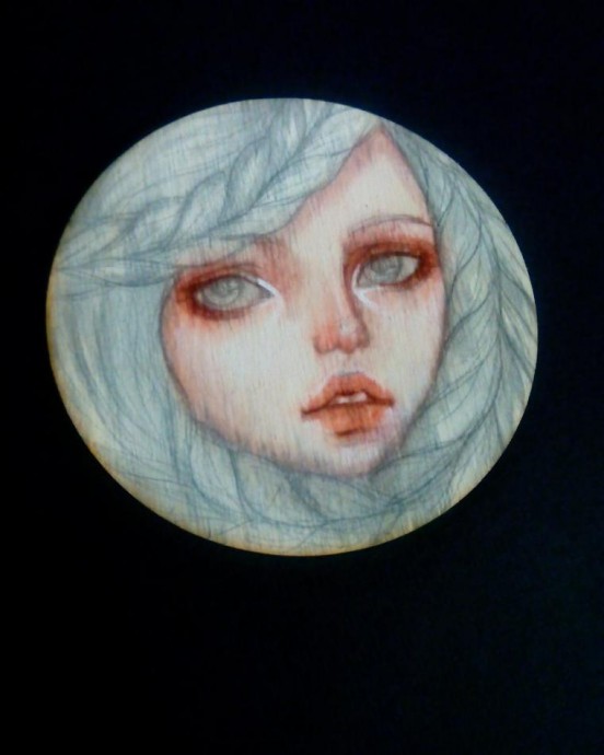 Рисуем темперой на деревянной поверхности