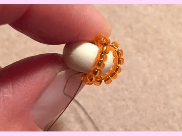 ​Как сделать крошечные тыквы из бисера