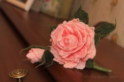 Мокрое валяние: цельноваляный пион, часть 3