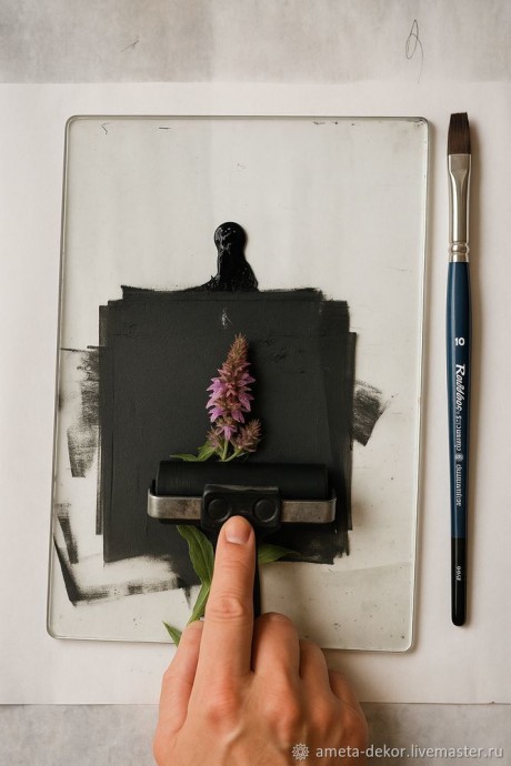 ​Как создать ботаническую монотипию: мастер-класс по переносу рисунка на бумагу