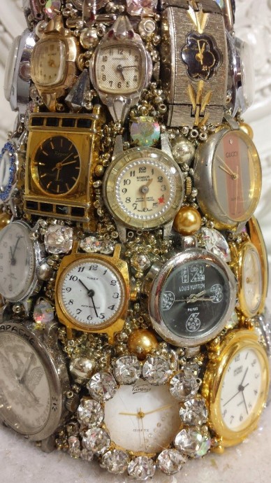 ​Украшения из старых часов