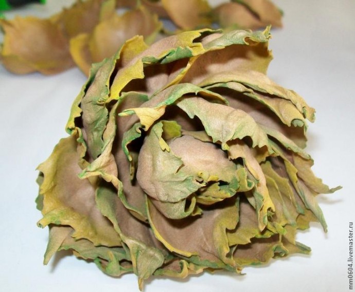 Создаем цветок из листьев: часть 3