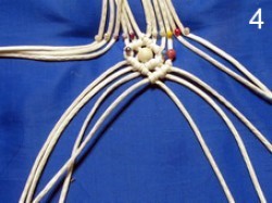 ​Ажурный поясок с кистями и бусинками в технике макраме: часть 2