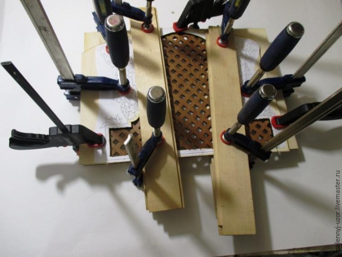 Изготавливаем ажурную настенную полочку: часть 2