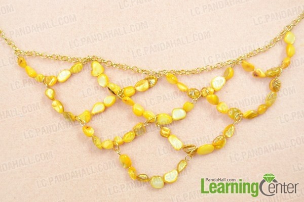 Колье ярусное с жёлтым перламутром