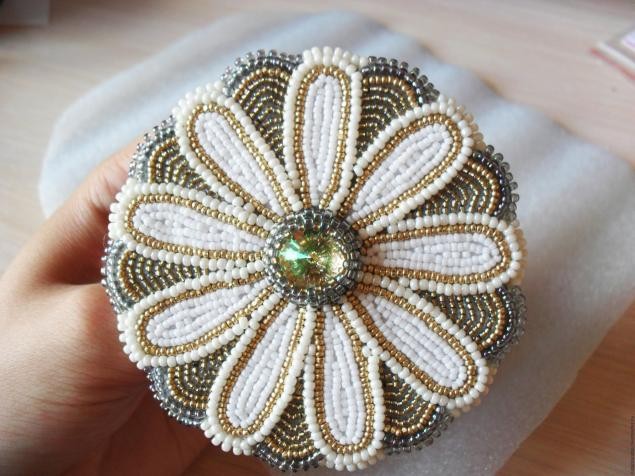 Мастер-класс по созданию вышитой бисером броши "Нео-цветок": часть 6