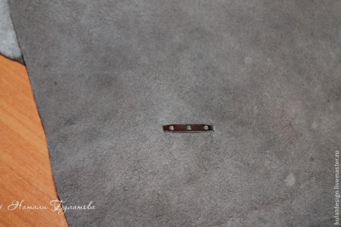 Листья желтые по городу кружатся