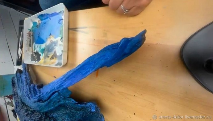 Морская статуэтка из дерева