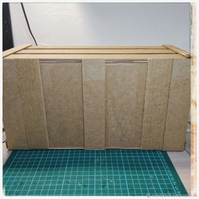 ​Ящик со львом в технике папье-маше: часть 2