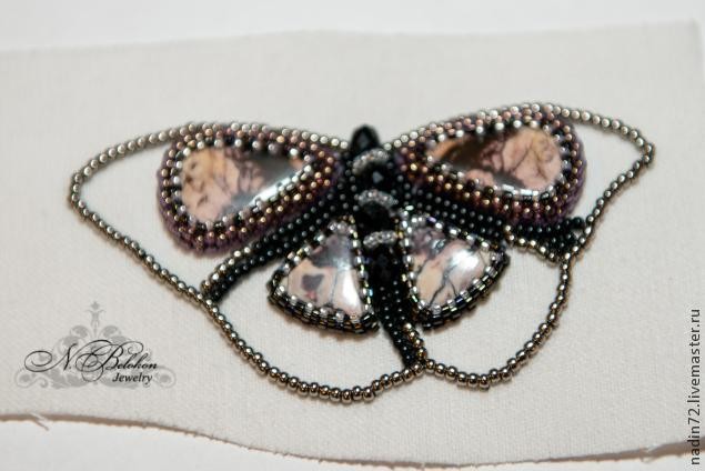 Вышивка бисером "Брошь-бабочка экзотическая": мастер-класс, часть 2