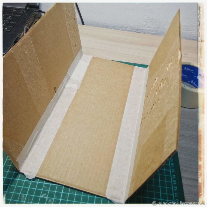 ​Ящик со львом в технике папье-маше: часть 1