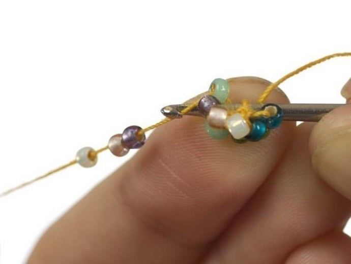 Жгут из бисера