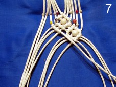 ​Ажурный поясок с кистями и бусинками в технике макраме: часть 2