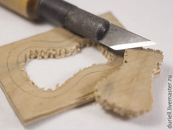 Мастерим миниатюрную гитару "Ретро" для куклы: часть 2