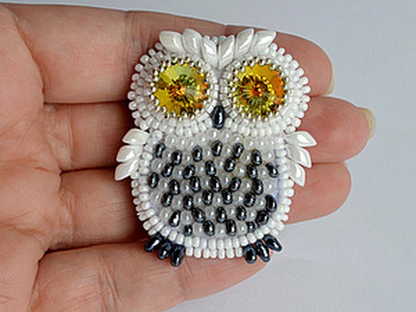 ​Вышиваем полярную сову в виде броши: часть 1