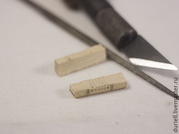 Мастерим миниатюрную гитару "Ретро" для куклы: часть 4