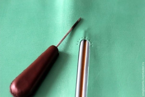 ​Технология обработки прорезного кармана на куртке