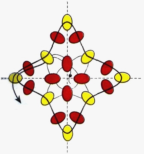 Оригинальное колье из бисера