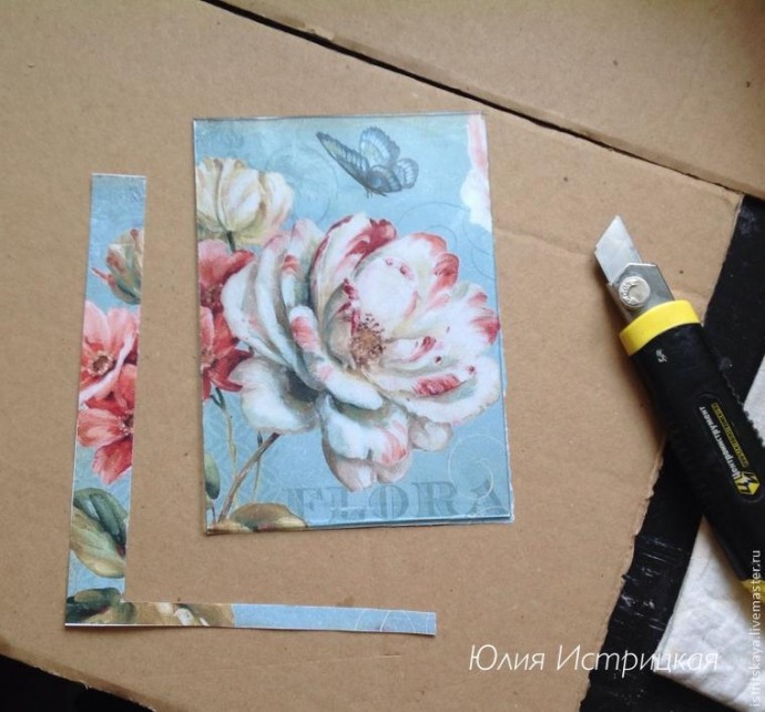 ​Создаем старинный зеркальный витраж: вживляем в стекло и работаем с поталью в хлопьях: часть 1