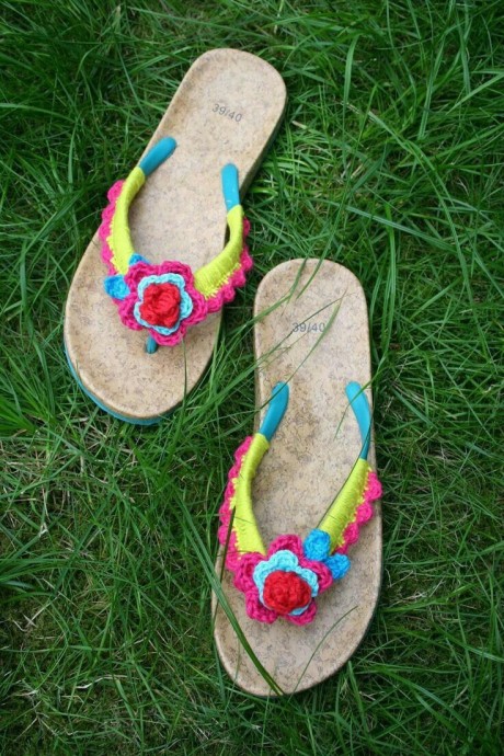 ​Идеи по украшению обычных резиновых шлепок