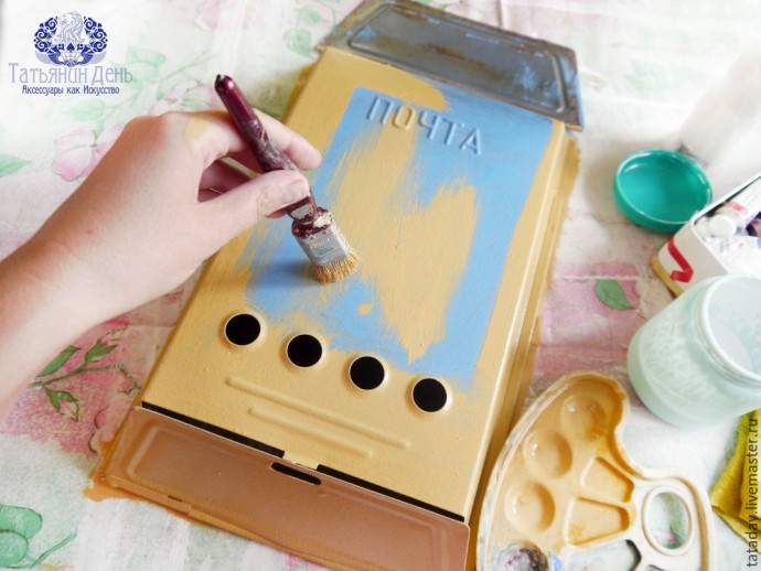 Декорируем старый почтовый ящик: часть 1