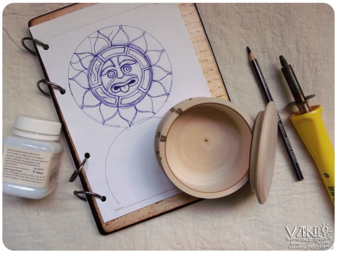 ​Выжигаем по дереву: этнические мотивы на шкатулке