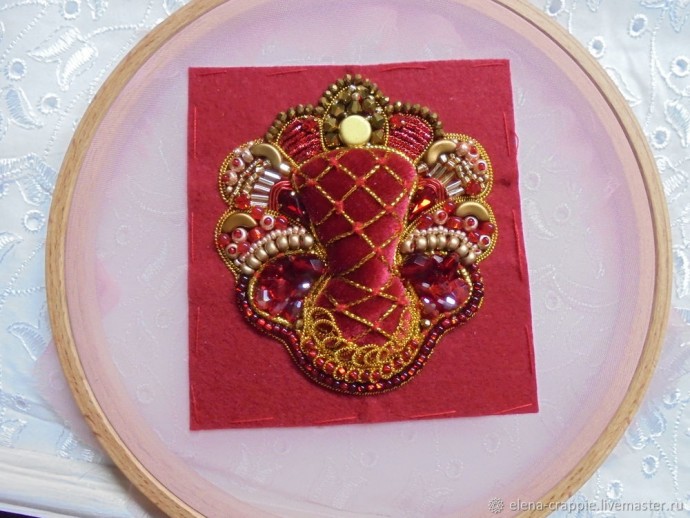 Создаем брошь "Королевский каприз": часть 2