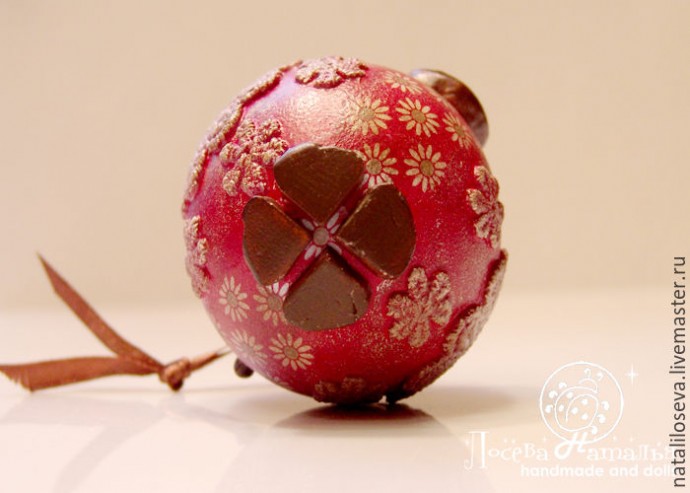 Декорируем елочную игрушку "Барашка-Ромашка" в технике объемного декупажа: часть 2