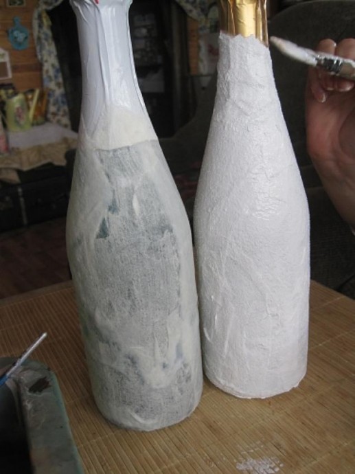 ​Декорирование романтичной бутылки в технике декупаж: часть 1