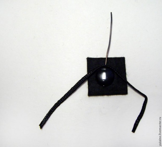 Серьги в технике сутажной вышивки Серьги в технике сутажной вышивки